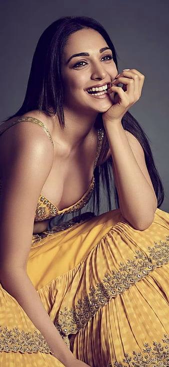 HD-wallpaper-kiara-advani-beautiful-bollywood-thumbnail