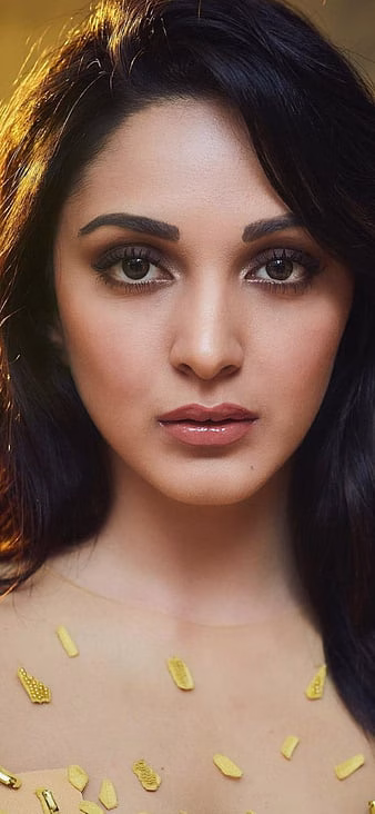 HD-wallpaper-kiara-advani-beautiful-bollywood-tollywood-thumbnail-3