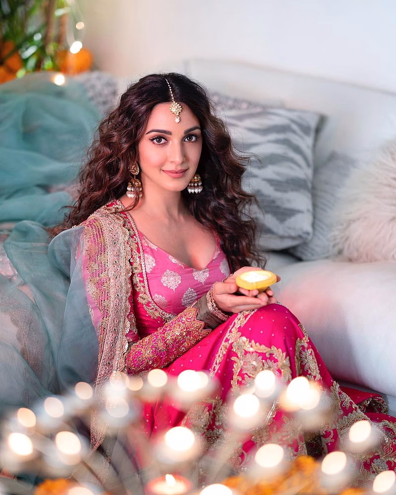 HD-wallpaper-kiara-advani-bollywood-diwali-kiara-advani-tollywood