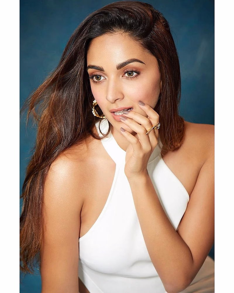 HD-wallpaper-kiara-advani-head-nose
