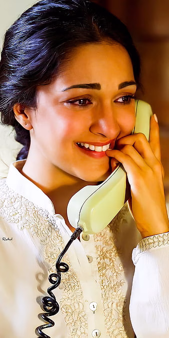 HD-wallpaper-kiara-advani-head-shershaah-thumbnail-1