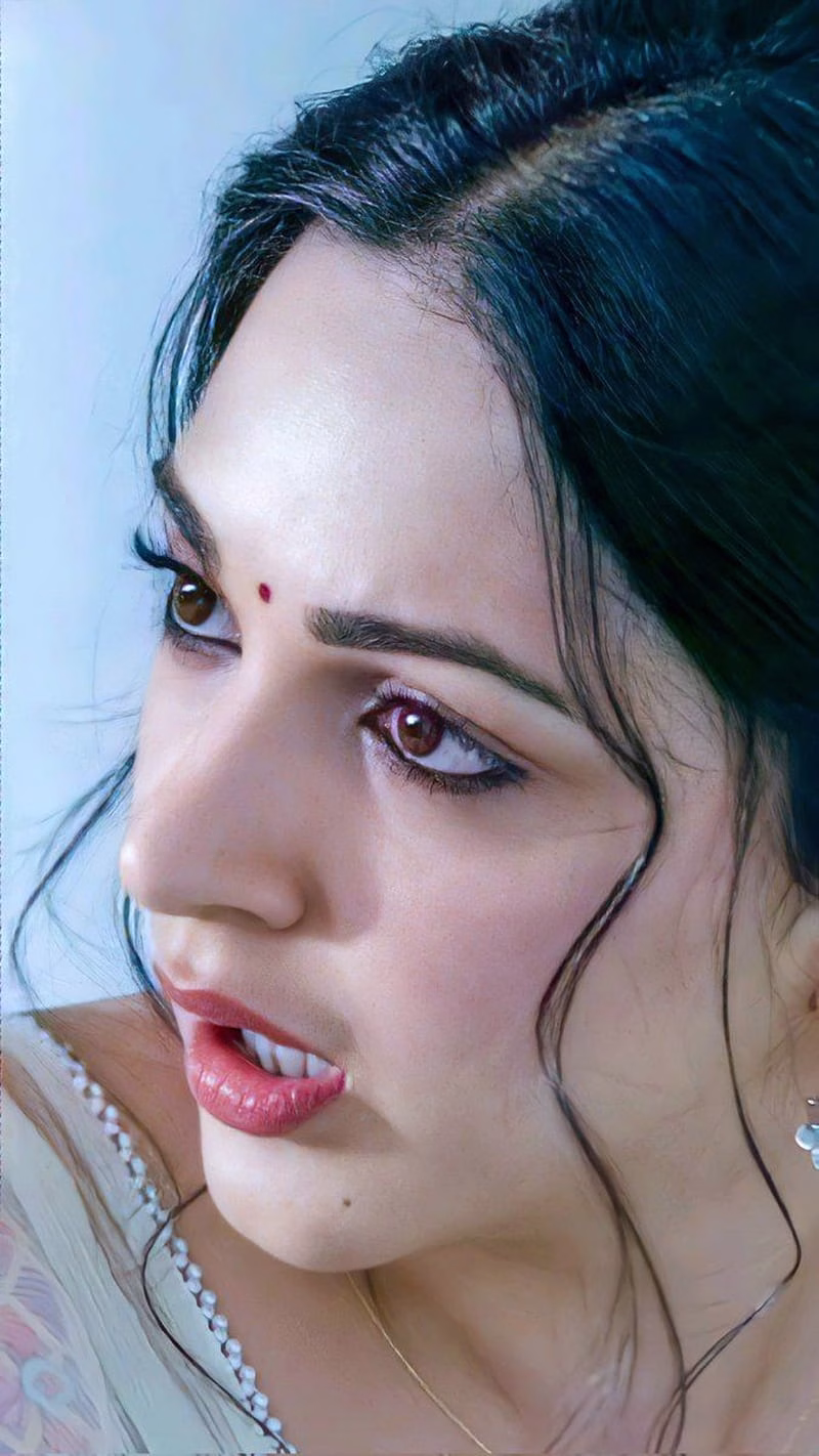 HD-wallpaper-kiara-advani-nose-lip-3