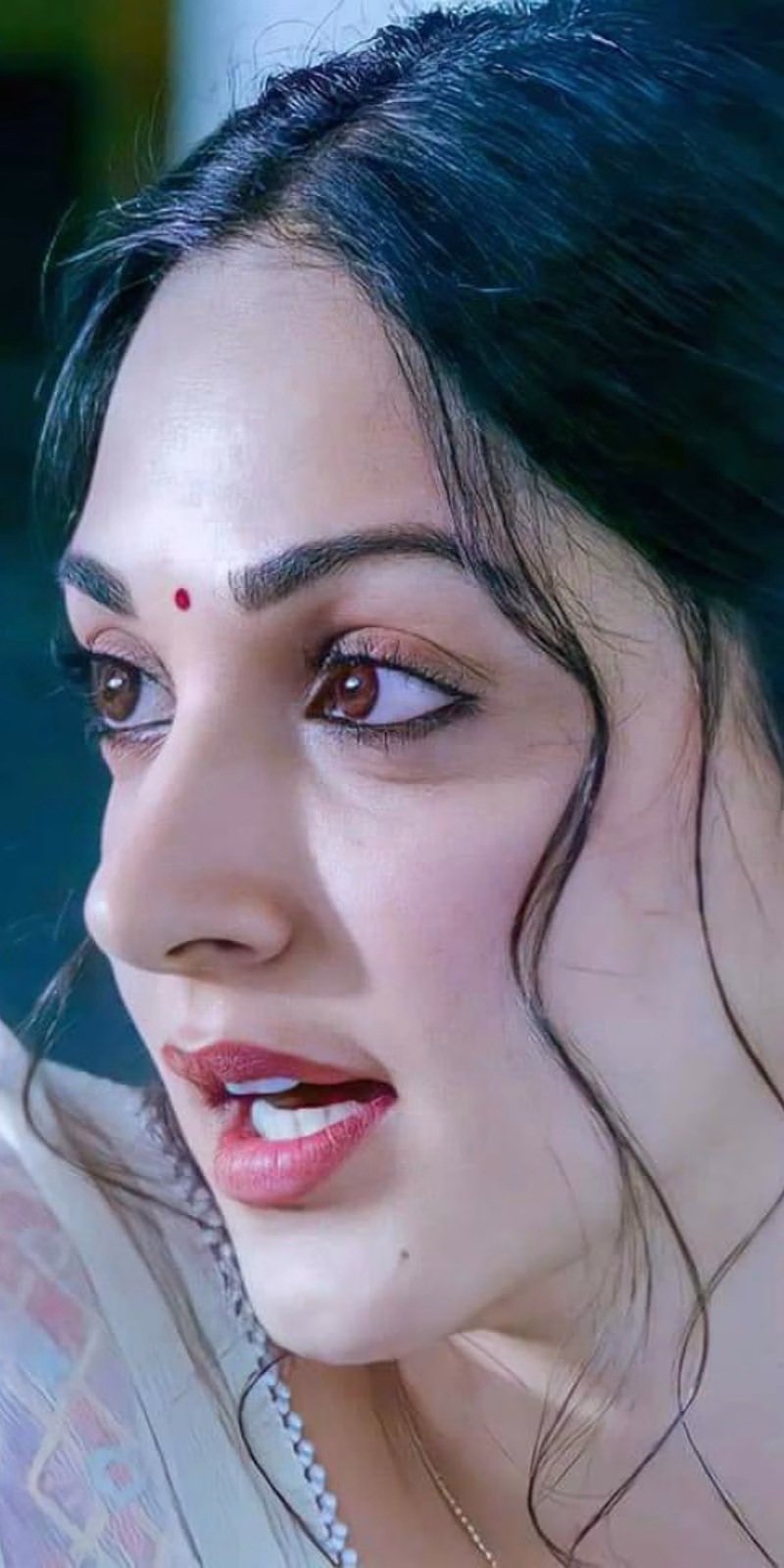 HD-wallpaper-kiara-advani-nose-shershaah-1