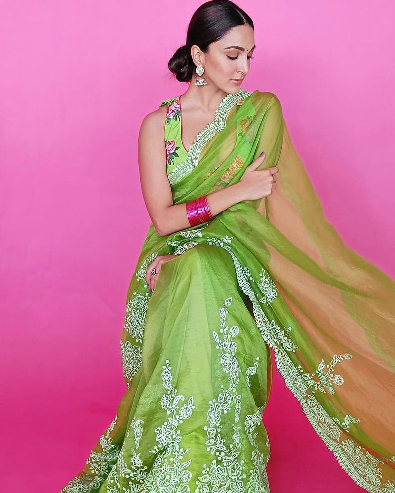 HD-wallpaper-kiara-advani-sari-hair