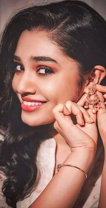 HD-wallpaper-krithi06-krithi-shetty-thumbnail