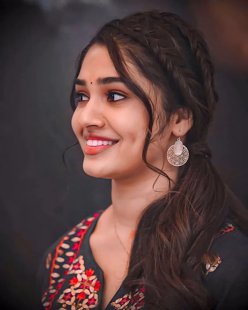 HD-wallpaper-kritishetty-actress-krithi-krithi-shetty-krithishetty-kriti-kriti-shetty-telugu-actress-telugu-movie-uppena-2