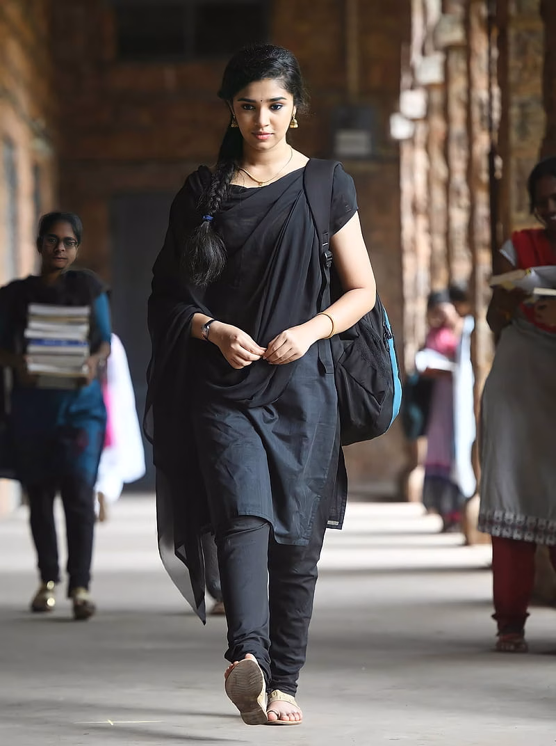 HD-wallpaper-kritishetty-actress-krithi-krithi-shetty-krithishetty-kriti-kriti-shetty-telugu-actress-telugu-movie-uppena-6