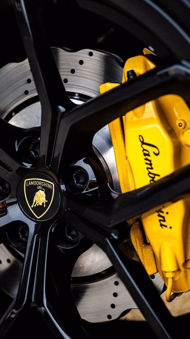 HD-wallpaper-lamborghini-wheel-lamborghini-huracan-black-yellow-wheel-car-supercar-sports