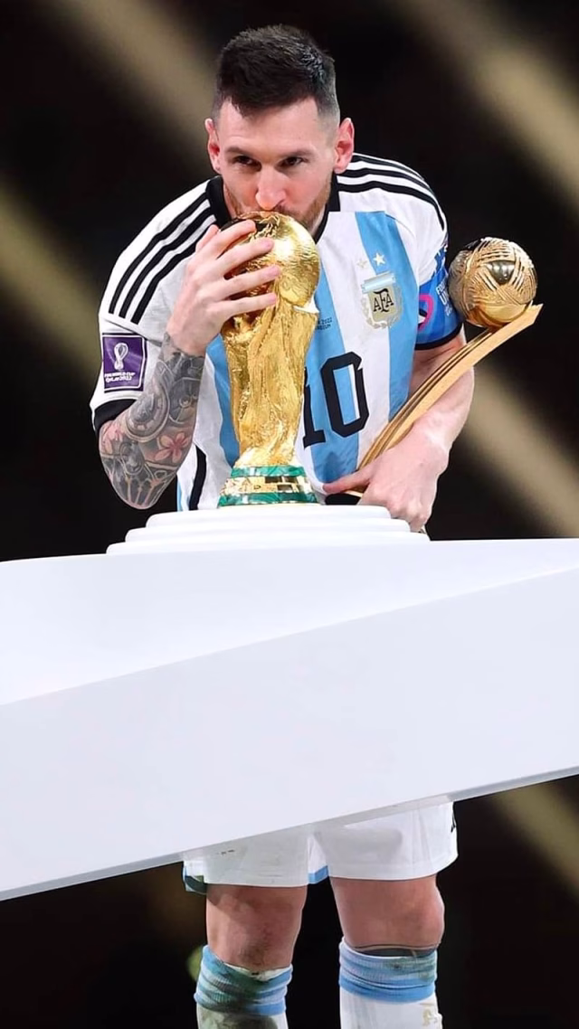 HD-wallpaper-messi-kissing-the-world-cup-messi-kissing-the-world-cup-goat-footballer-golden-ball-award