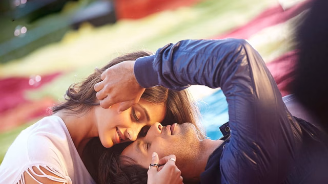 HD-wallpaper-movie-couple-ileana-d-cruz-couple