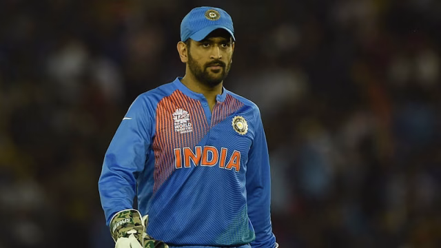 HD-wallpaper-ms-dhoni-icc-world-t20-13-celebrities