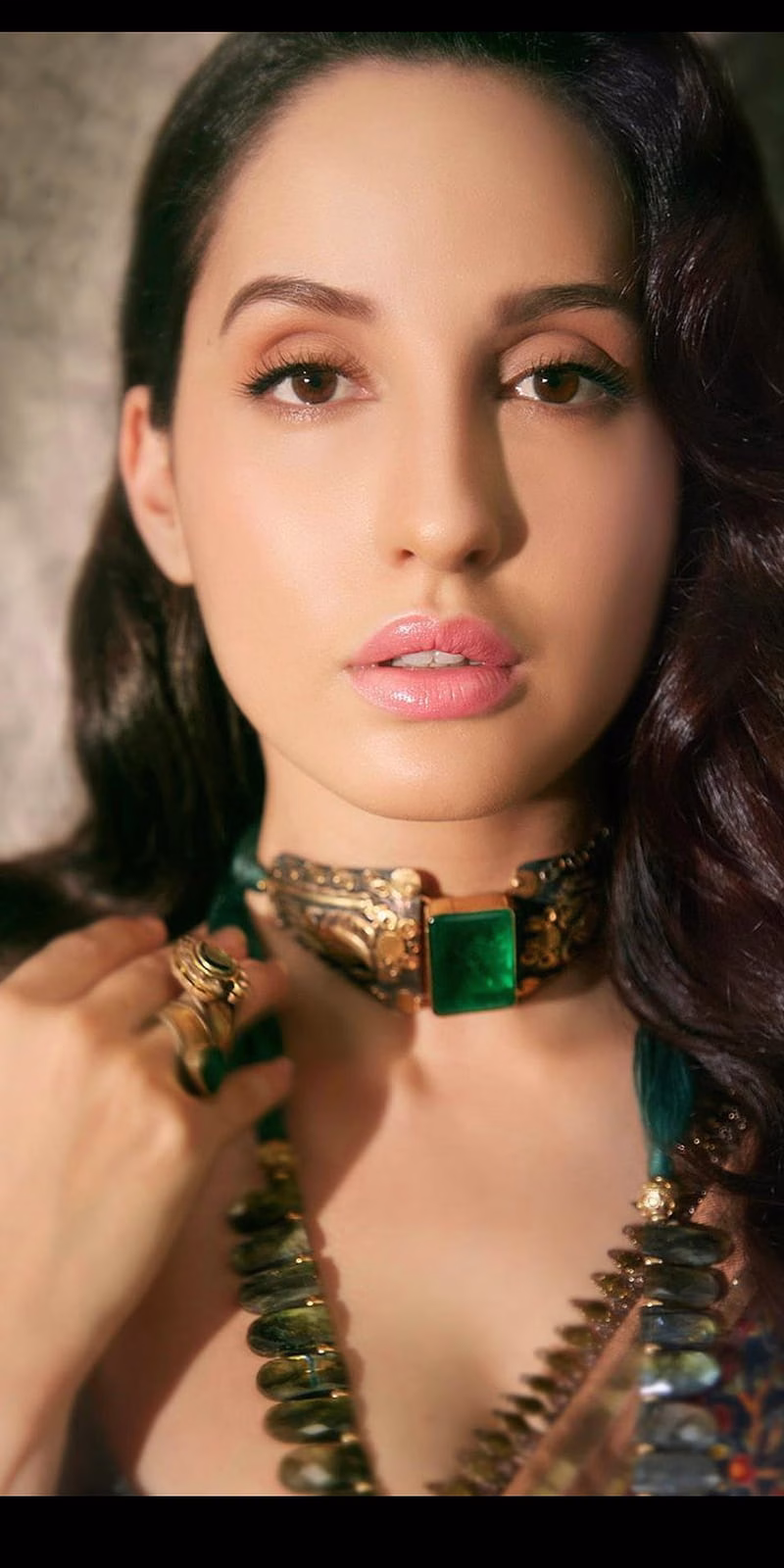 HD-wallpaper-nora-fatehi-7