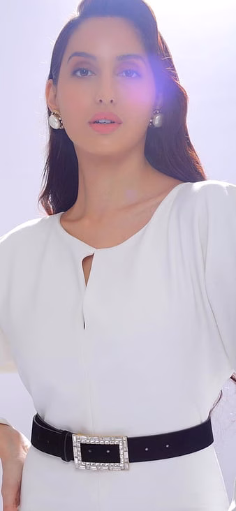 HD-wallpaper-nora-fatehi-beautiful-bollywood-thumbnail-11