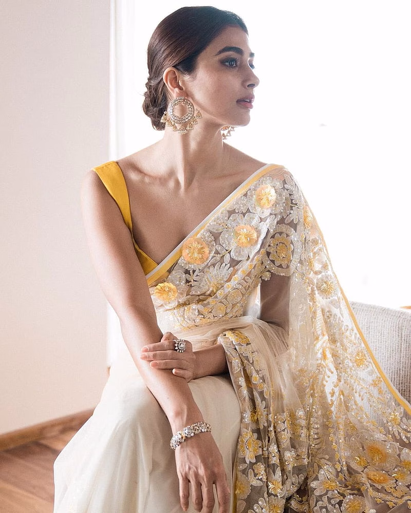 HD-wallpaper-pooja-hedge-dress-flash-graphy