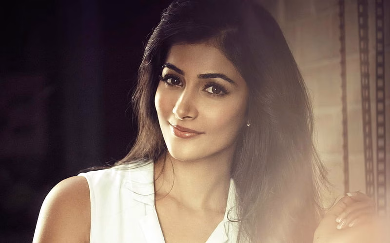 HD-wallpaper-pooja-hedge-pooja-hedge-indian-celebrities-girls-desi-girls
