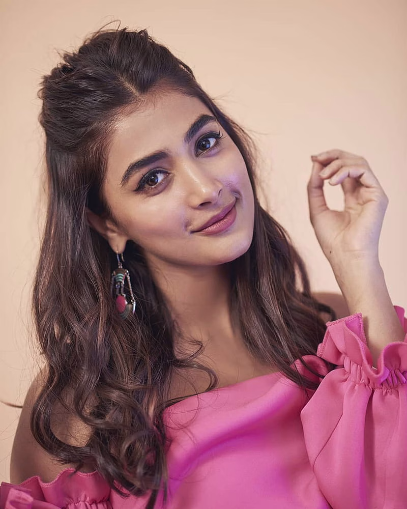 HD-wallpaper-pooja-hegde-actress-beautiful-bollywood-cool-pooja-smile-tollywood-tollywood-actress