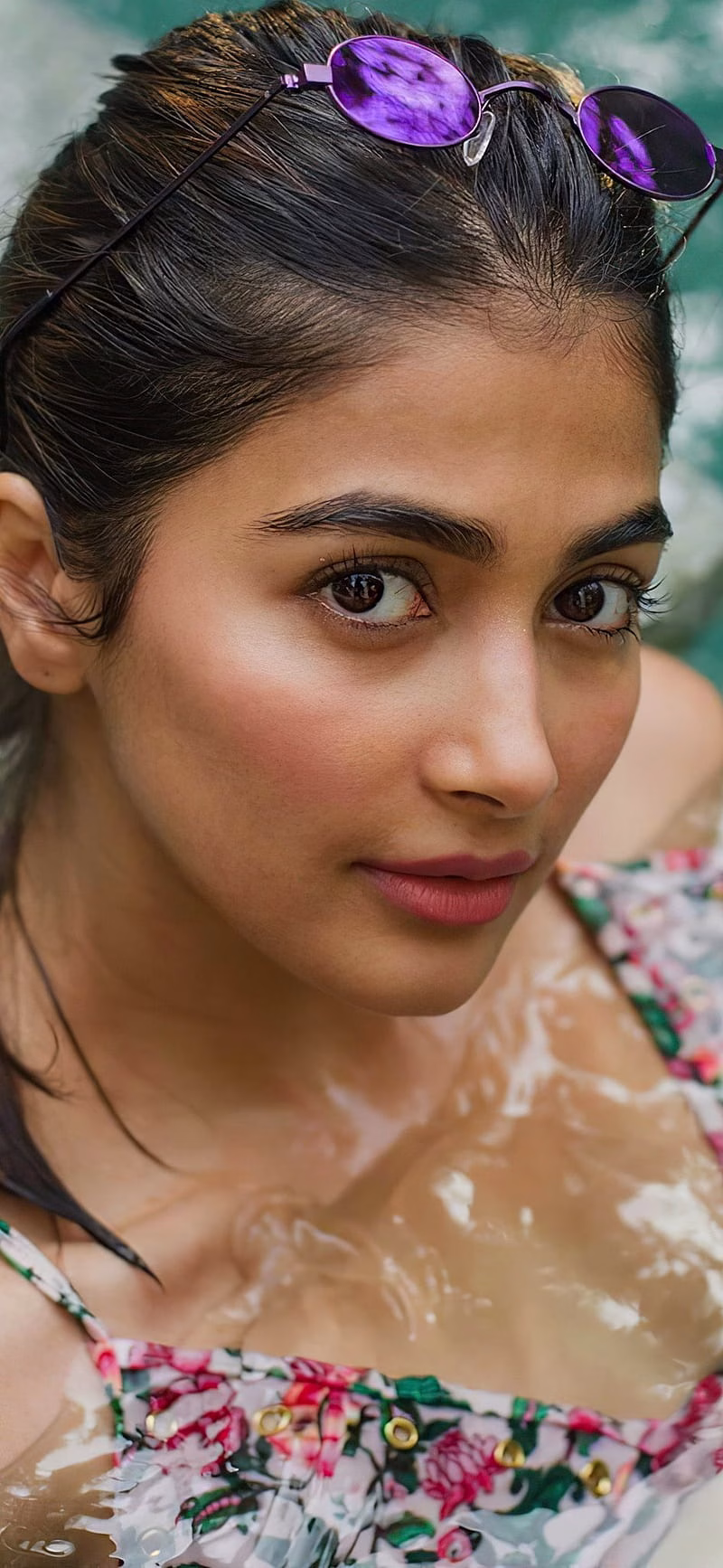 HD-wallpaper-pooja-hegde-tollywood