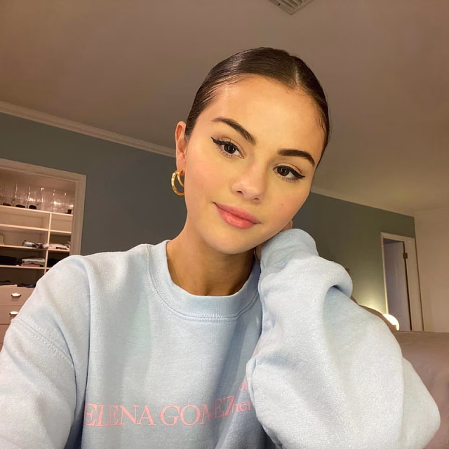 HD-wallpaper-pretty-selena-gomez-2020
