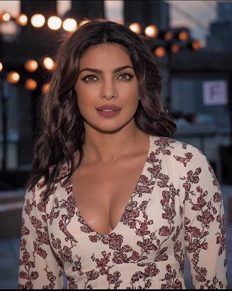 HD-wallpaper-priyanka-chopra-actor-bollywood-model-singer-1