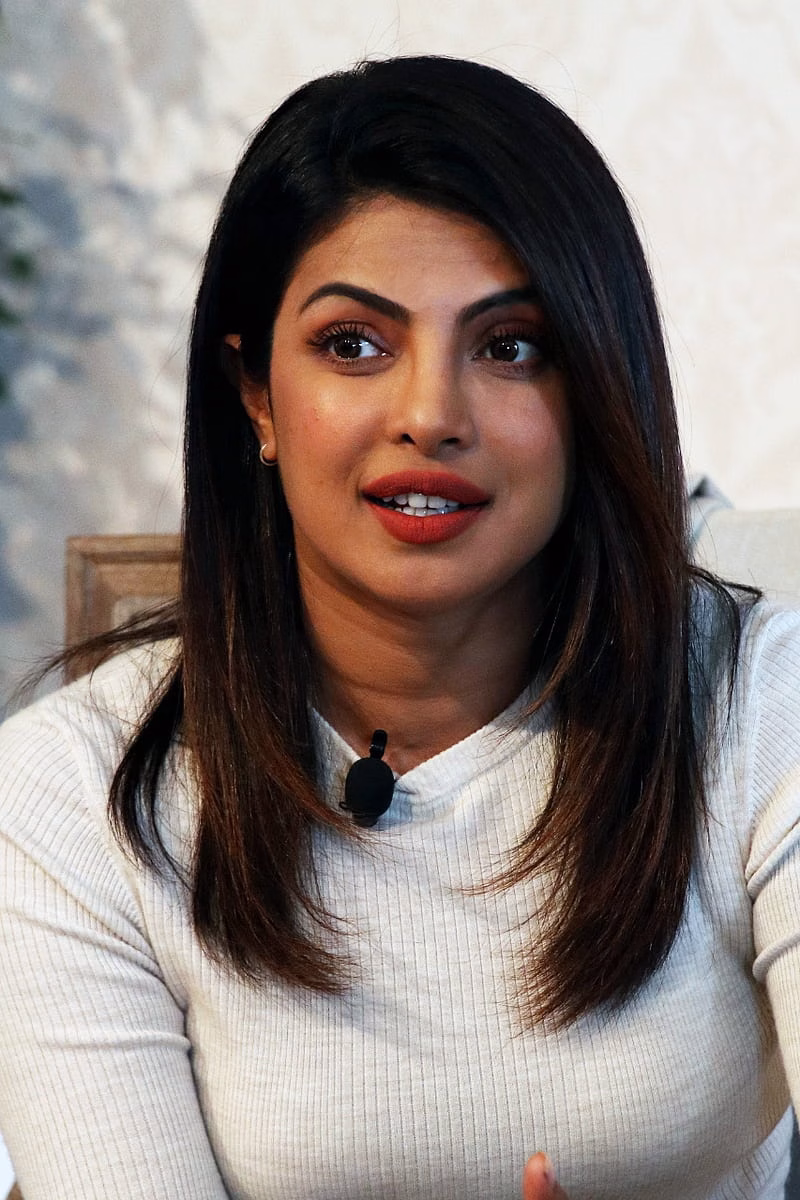 HD-wallpaper-priyanka-chopra-actress-hindi-1
