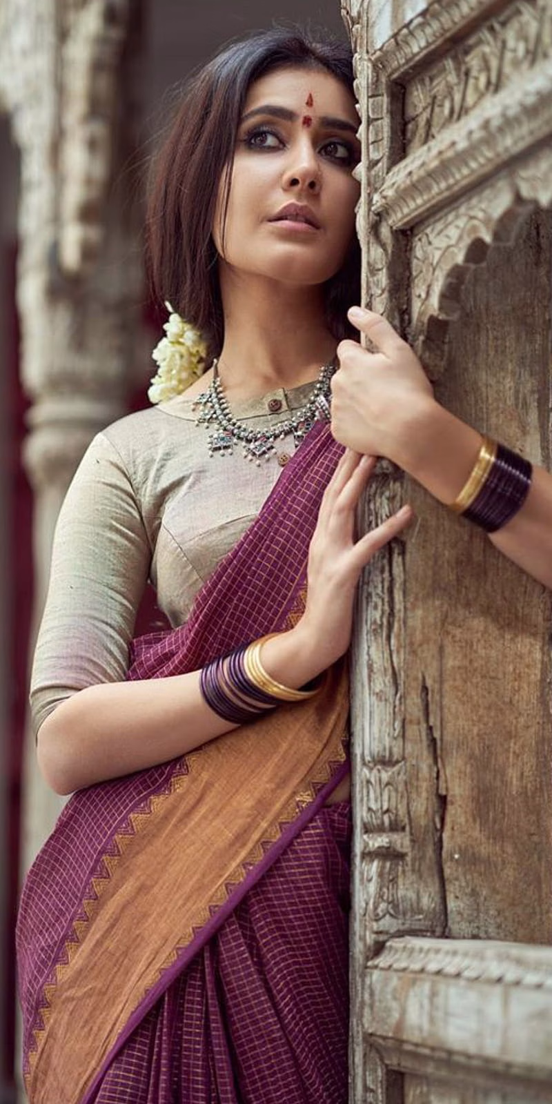 HD-wallpaper-raashi-khanna-navaratri-raashi-khanna-tollywood-1