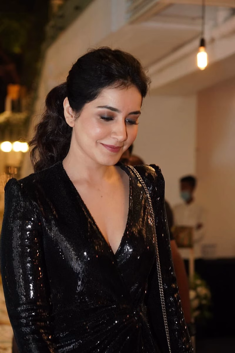 HD-wallpaper-rashi-khanna-beautiful-girl-cute-raashi-rashmika-smile-tollywood-tollywood-actress
