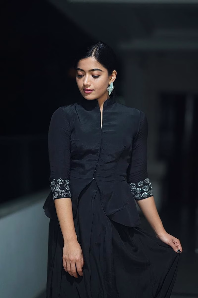 HD-wallpaper-rashmika-mandanna-14