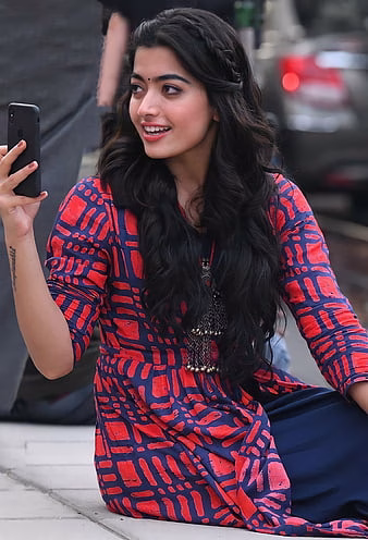 HD-wallpaper-rashmika-mandanna-actress-kannada-actress-kannada-movie-rashmika-rashmika-mandana-rashmikamandana-rashmikamandanna-telugu-actress-telugu-movie-thumbnail-4