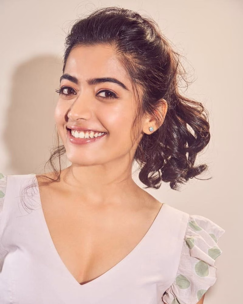 HD-wallpaper-rashmika-mandanna-actress-kannada-rashmika-rashmika-mandana-rashmikamandana-rashmikamandanna-telugu-10