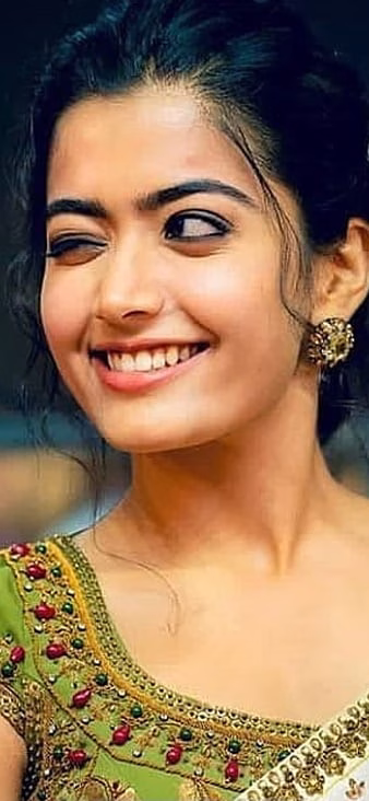 HD-wallpaper-rashmika-mandanna-beautiful-bollywood-tollywood-thumbnail-11