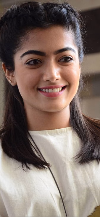 HD-wallpaper-rashmika-mandanna-beautiful-bollywood-tollywood-thumbnail-13