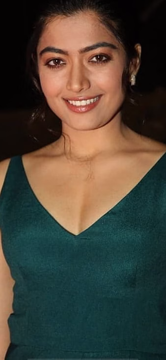HD-wallpaper-rashmika-mandanna-beautiful-bollywood-tollywood-thumbnail-28