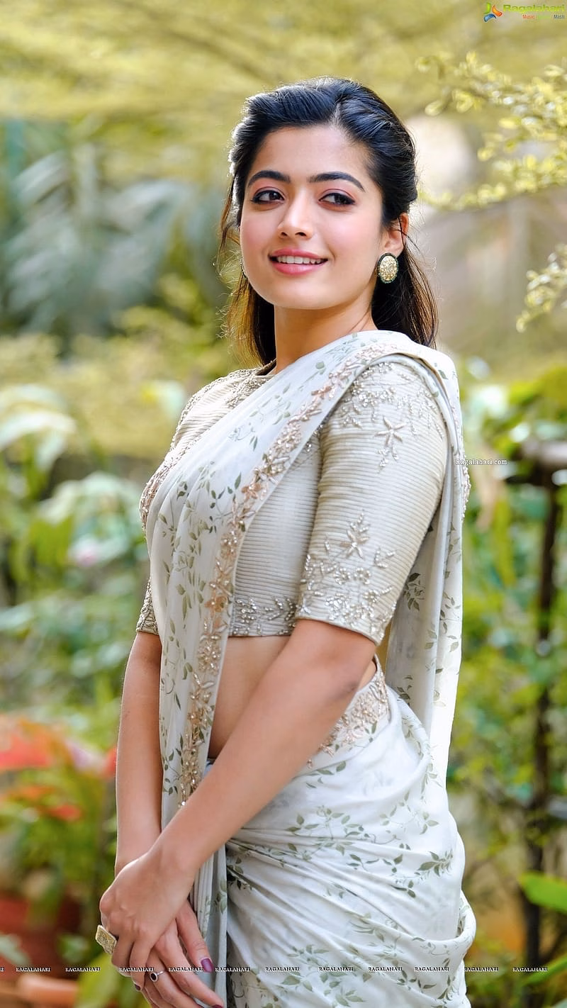 HD-wallpaper-rashmika-mandanna-live-cute-saree-look-rashmika-mandanna