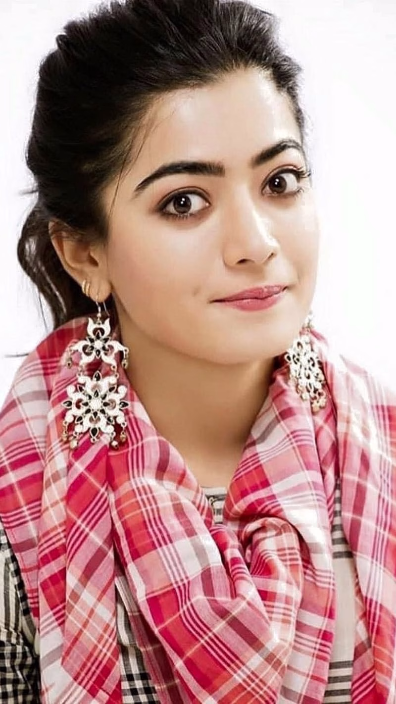 HD-wallpaper-rashmika-mandanna-pretty-face-rashmika-mandanna-pretty-face-actress-telugu-heroin
