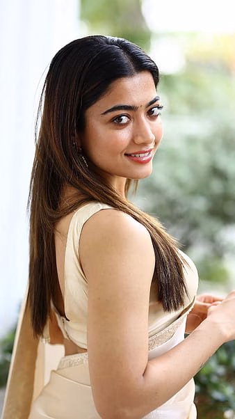 HD-wallpaper-rashmika-mandanna-rashmika-mandanna-telugu-actress-sarees-thumbnail