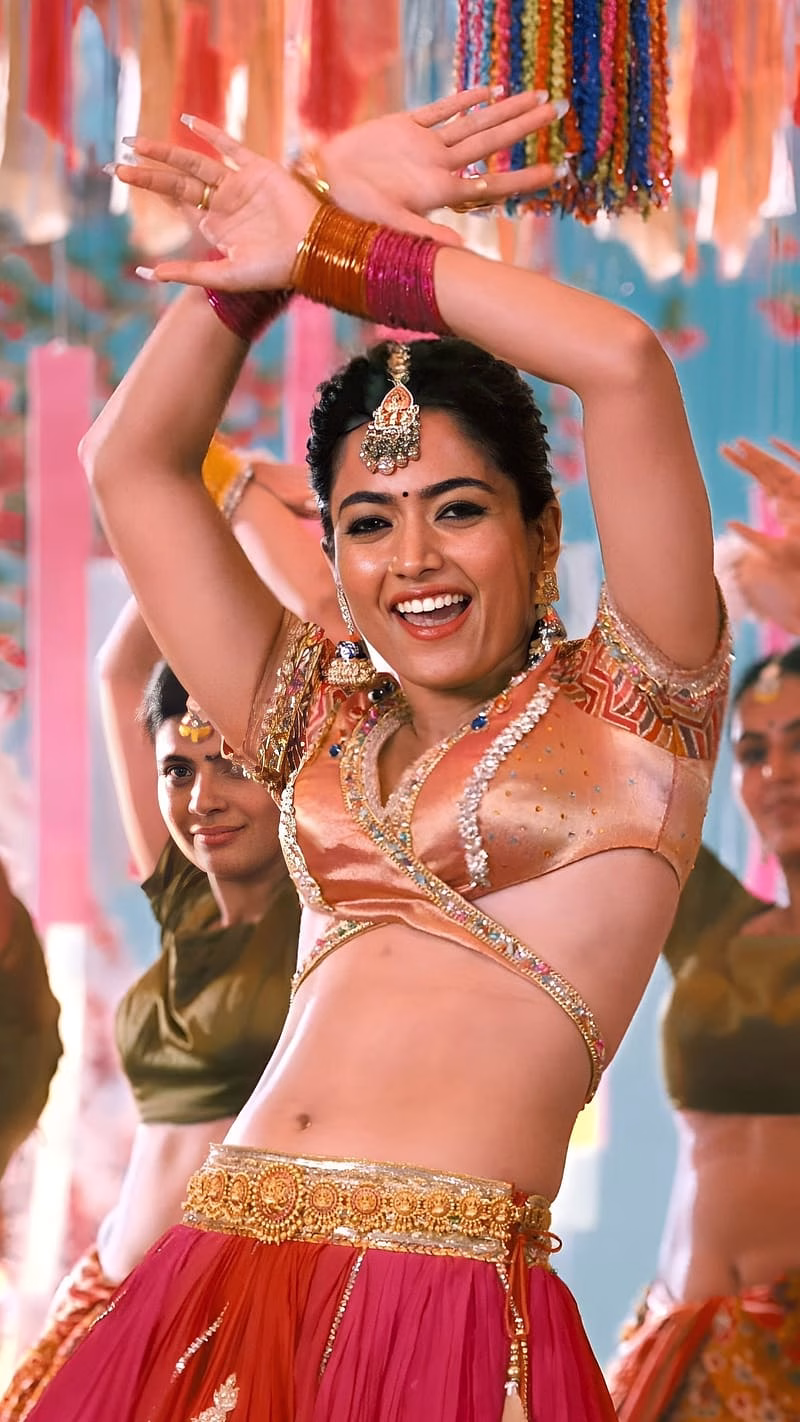 HD-wallpaper-rashmika-mandanna-telugu-actress-ranjithame-varisu