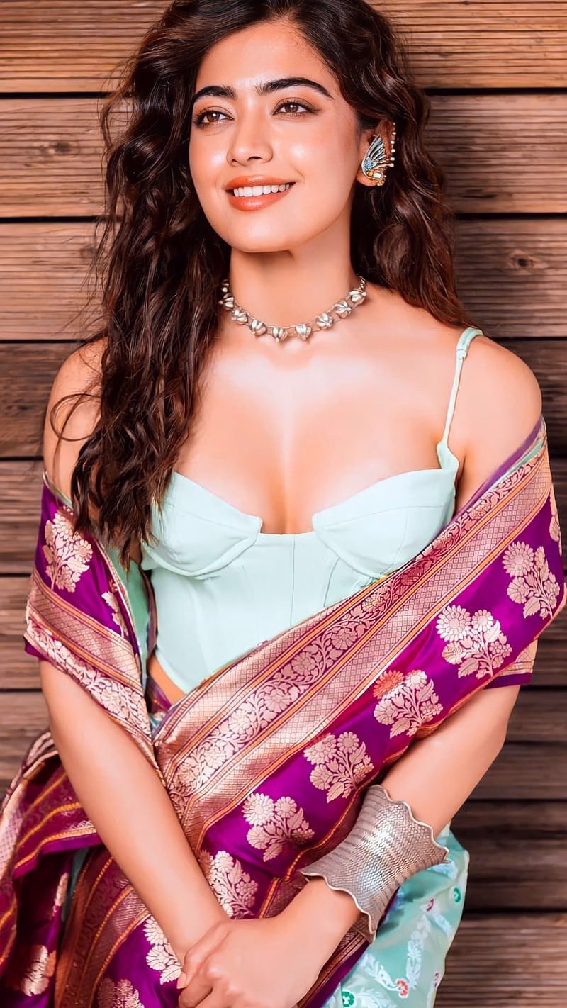HD-wallpaper-rashmika-mandanna-telugu-actress-saree-beauty-1