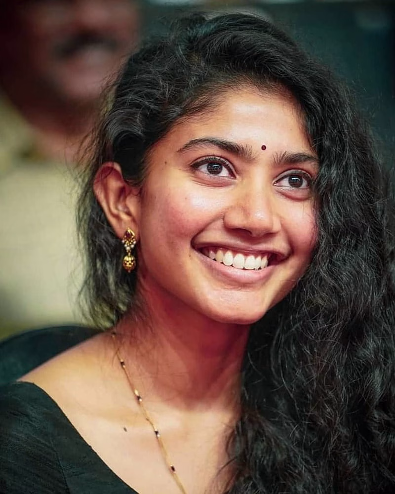 HD-wallpaper-sai-pallavi-actress-bollywood-cinema-cute-kerala-kollywood-mallu-saipallavi-tamil-tollywood