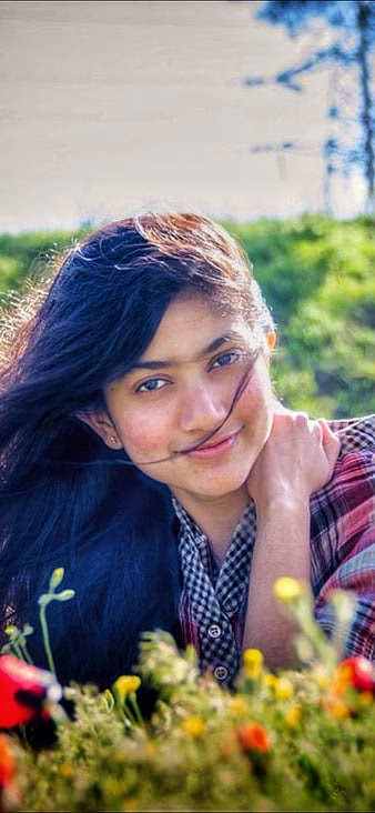 HD-wallpaper-sai-pallavi-actress-heroine-kerala-kollywood-malar-mallu-saipallavi-tamil-tollywood-thumbnail-1