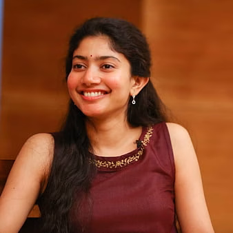 HD-wallpaper-sai-pallavi-actress-malayalam-saipallavi-telugu-thumbnail-14