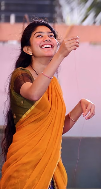 HD-wallpaper-sai-pallavi-fidaa-love-story-naga-chaitanya-sai-pallavi-shekhar-kammula-tollywood-thumbnail-1