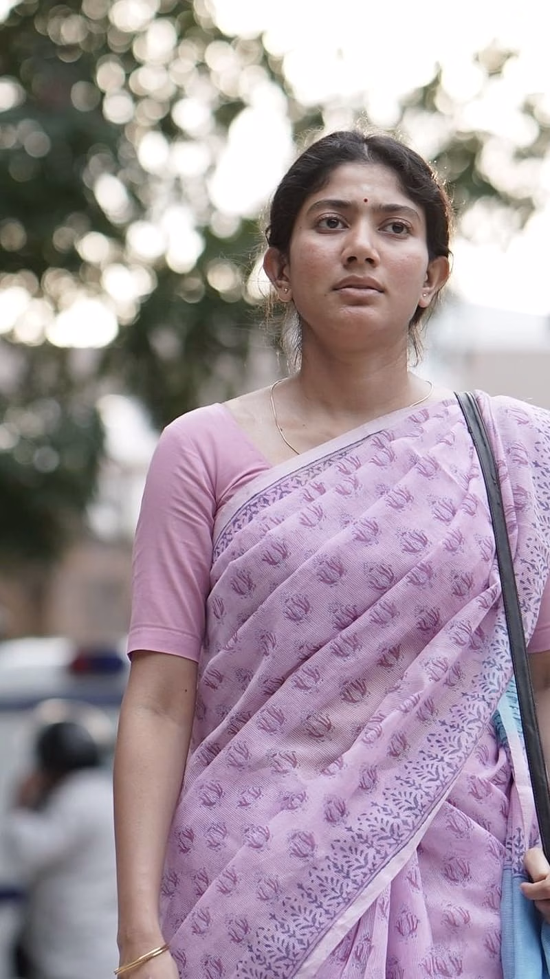 HD-wallpaper-sai-pallavi-gargi-kannada-actress