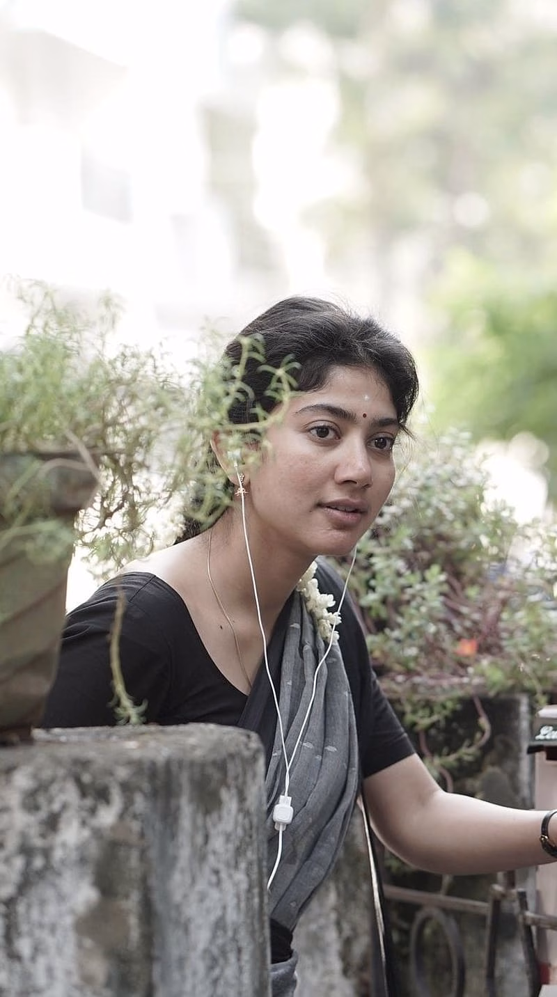 HD-wallpaper-sai-pallavi-gargi-kannada-movie