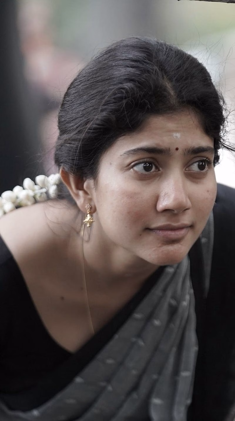 HD-wallpaper-sai-pallavi-gargi-tamil-actress