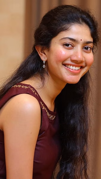 HD-wallpaper-sai-pallavi-ka-smile-actress-indian-thumbnail