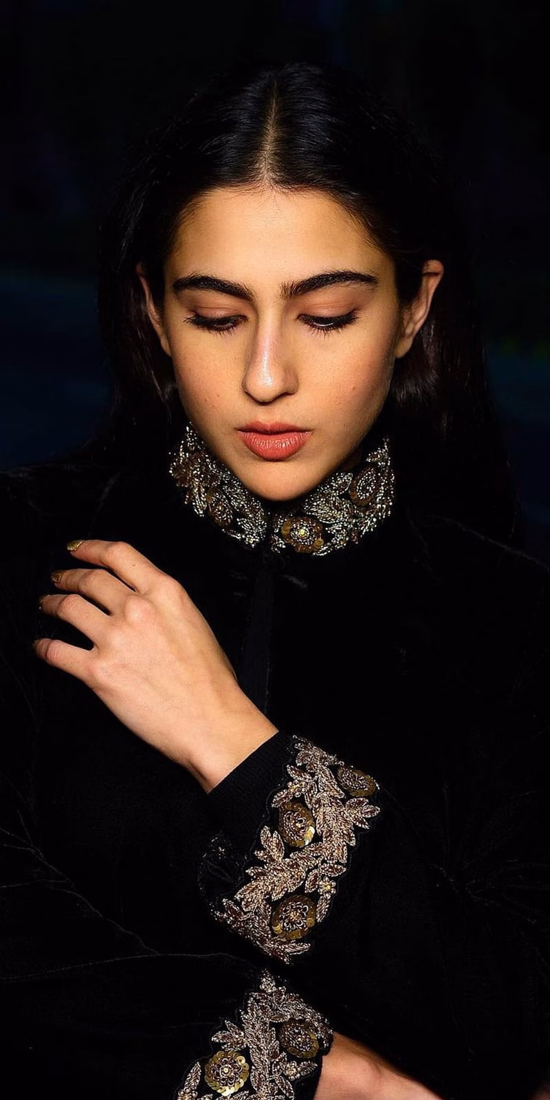HD-wallpaper-sara-ali-khan-bollywood-sara-ali-khan