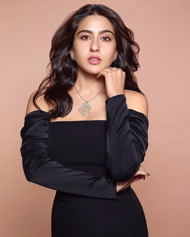 HD-wallpaper-sara-ali-khan-people-bollywood-1