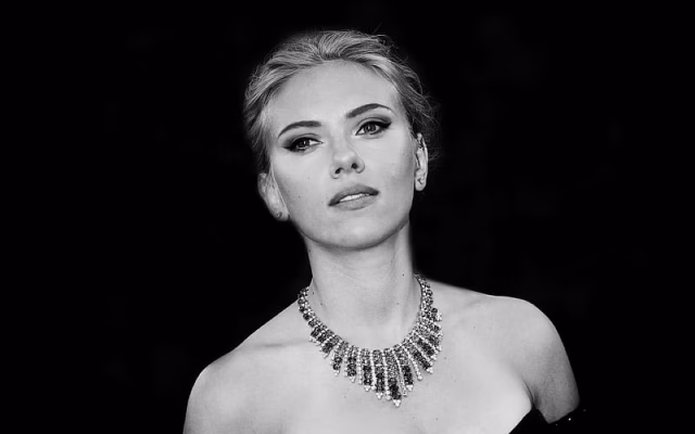 HD-wallpaper-scarlett-johansson-american-actress-black-and-white-hoot-monochrome-portrait-black-dress