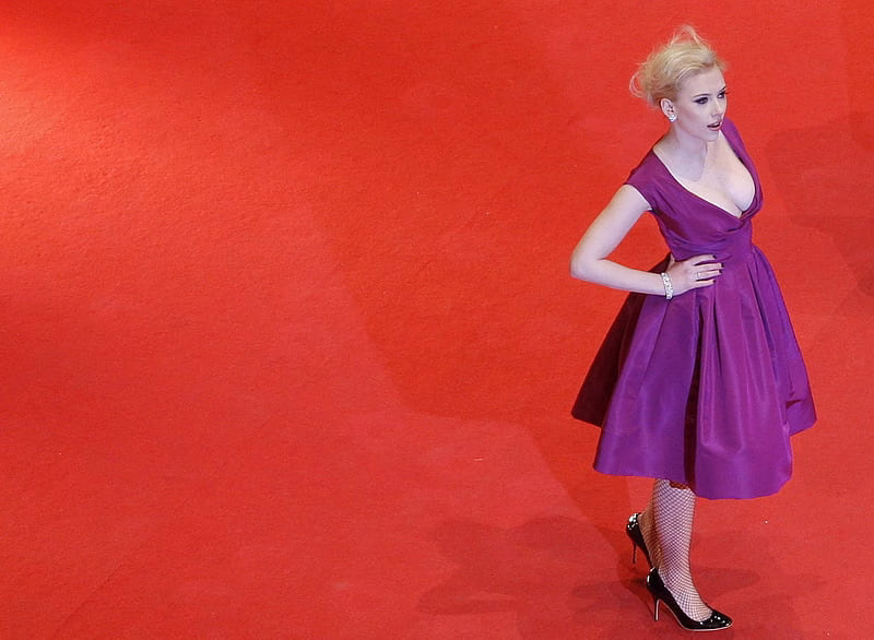 HD-wallpaper-scarlett-johansson-scarlett-female-johansson-actress-1