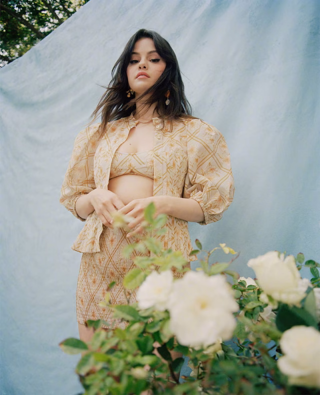 HD-wallpaper-selena-gomez-baila-conmigo-selena-selena-gomez-vogue